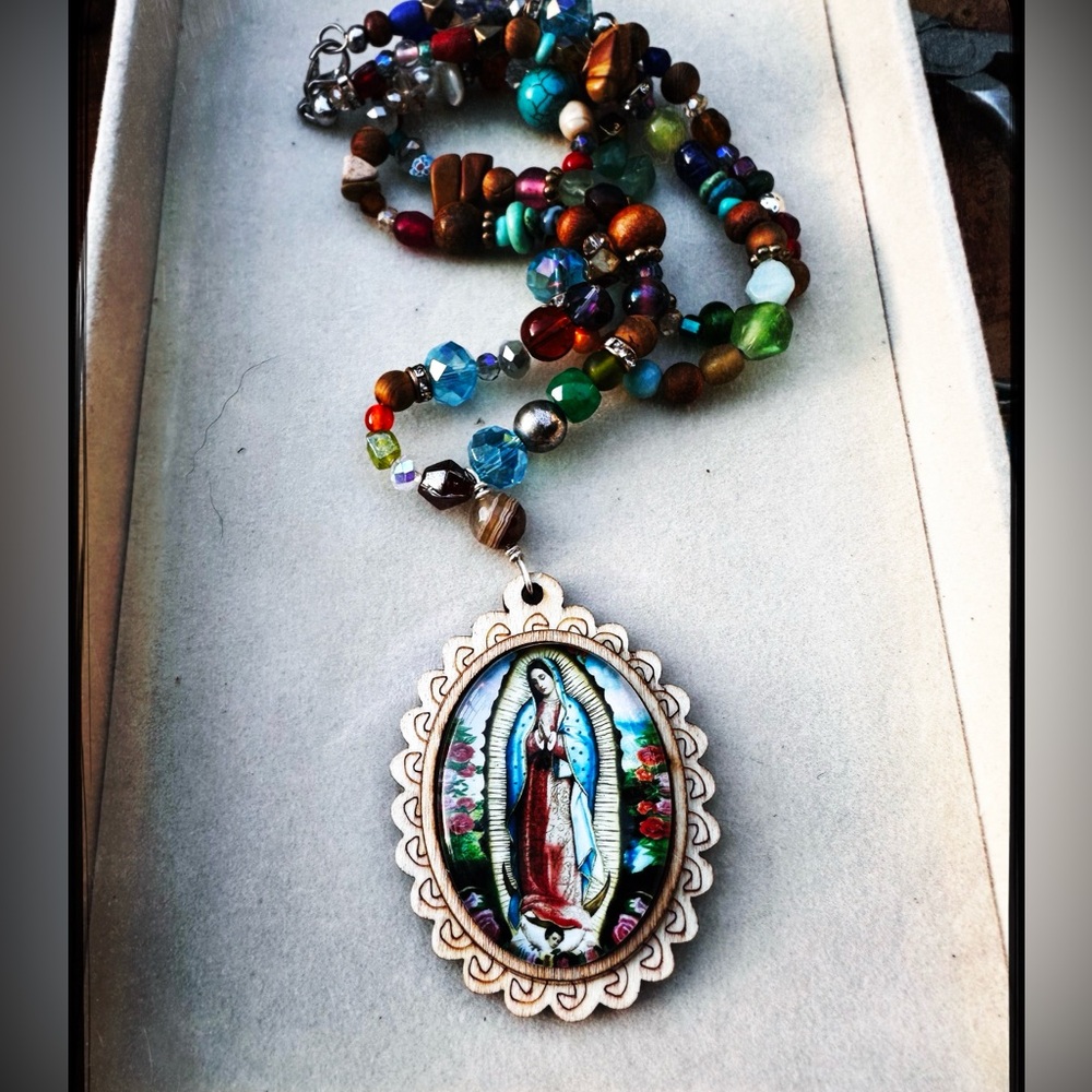 Virgin Mary Beaded Pendant Necklace - Multicolor beads, Light wood bezel